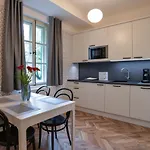 Selena Apartman *