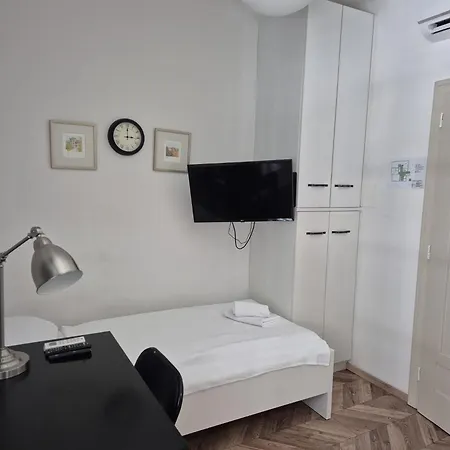 Selena Apartman *